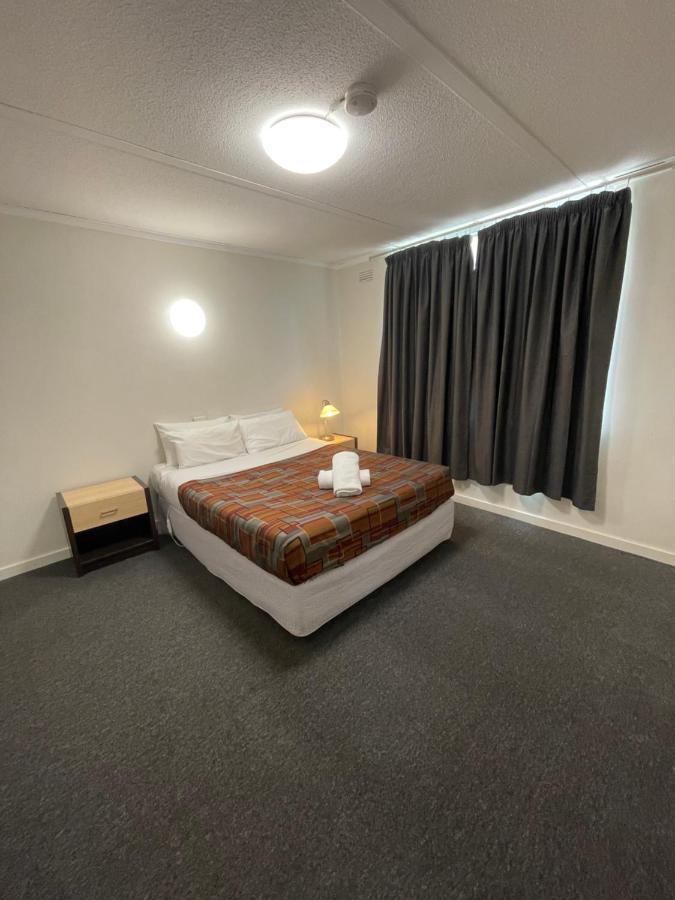 Parkside Inn Motel Melbourne Exterior photo